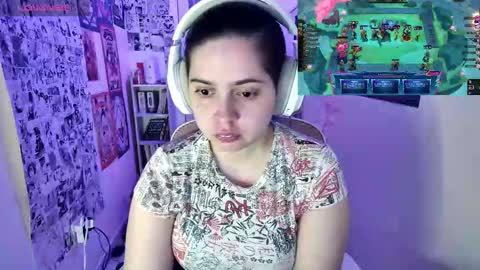 Snapshot of vallolet1_ chatting on October 9, 2025, 1:58 am Im Violet online show from October 9, 2025, 1:58 am