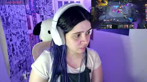 Snapshot of vallolet1_ chatting on November 6, 2025, 11:26 pm Im Violet online show from November 6, 2025, 11:26 pm