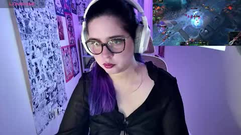 Snapshot of vallolet1_ chatting on February 5, 2026, 9:30 pm Im Violet online show from February 5, 2026, 9:30 pm