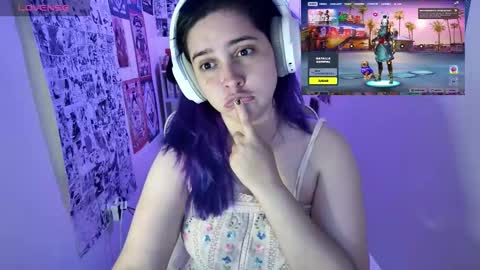 Snapshot of vallolet1_ chatting on February 19, 2026, 2:40 am Im Violet online show from February 19, 2026, 2:40 am