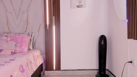 Vallolet Peach  online show from February 20, 2026, 12:16 pm