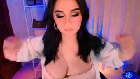 Snapshot of vally7rie chatting on January 7, 2026, 8:17 am Vally online show from January 7, 2026, 8:17 am