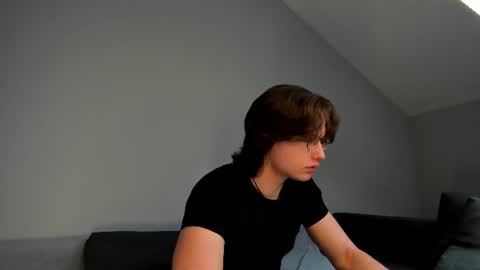 Valo online show from June 14, 2026, 11:45 am