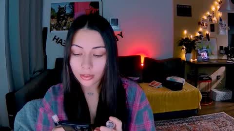 Little Devil online show from November 16, 2025, 2:33 pm