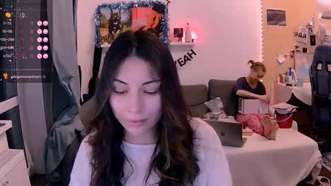 Snapshot of valorant_girl chatting on January 9, 2026, 5:15 pm Little Devil online show from January 9, 2026, 5:15 pm