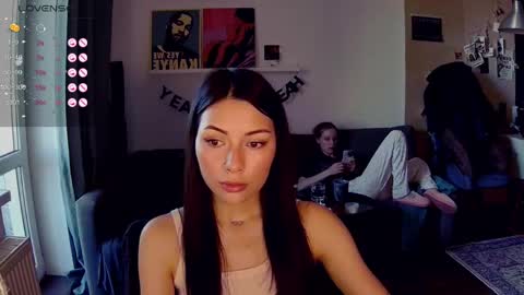 Snapshot of valorant_girl chatting on April 11, 2026, 4:33 pm Little Devil online show from April 11, 2026, 4:33 pm