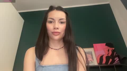 Snapshot of valorant_girl chatting on May 21, 2026, 5:53 pm Little Devil online show from May 21, 2026, 5:53 pm