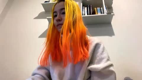 Snapshot of valtopi chatting on February 8, 2026, 7:01 am Emily online show from February 8, 2026, 7:01 am