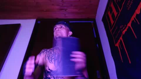 david guzman i model independenthelp me with a thumbs up online show from February 13, 2025, 6:09 am