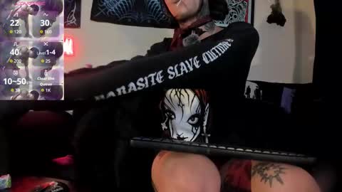 Snapshot of vampiredavyd chatting on February 21, 2026, 3:18 am david guzman i model independenthelp me with a thumbs up online show from February 21, 2026, 3:18 am