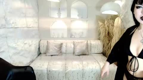 Snapshot of vampkitty_r chatting on February 12, 2026, 2:01 pm vampkitty_r online show from February 12, 2026, 2:01 pm