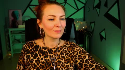 Snapshot of vandarossi chatting on December 8, 2024, 8:20 am Vanda online show from December 8, 2024, 8:20 am