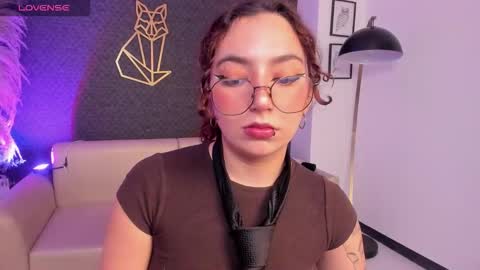 vane_vixen online show from November 26, 2025, 3:24 pm