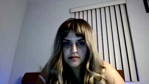 Snapshot of vanecias chatting on March 7, 2026, 7:27 am Mabel online show from March 7, 2026, 7:27 am