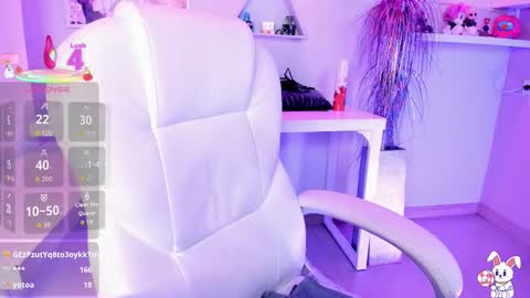 Snapshot of vanelope_evans_ chatting on October 28, 2025, 12:36 am vanelope_evans_ online show from October 28, 2025, 12:36 am