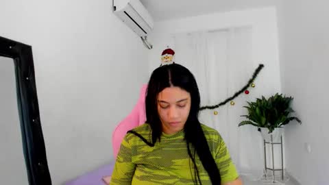 vanelope_smith online show from November 30, 2025, 2:04 am