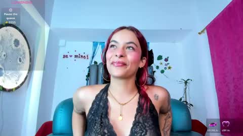 vaneloppe_23 online show from May 14, 2026, 4:08 am