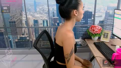 VANESA online show from November 6, 2025, 2:18 pm