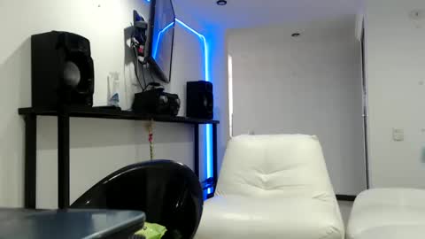 vanessa and samantha online show from January 15, 2025, 12:47 pm