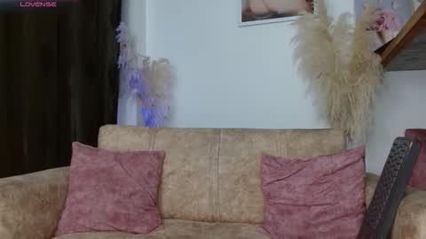 Snapshot of vanessa_brett chatting on February 17, 2026, 5:15 am VANESSA BRETT online show from February 17, 2026, 5:15 am