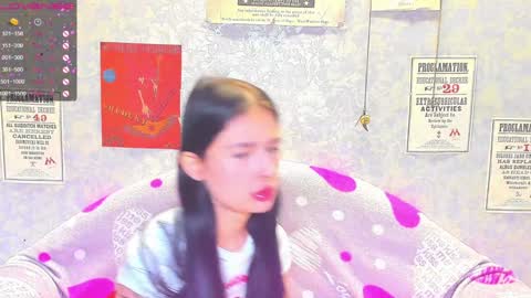 Snapshot of vanessa_florence chatting on December 7, 2024, 1:25 am RUSSIAN BARBIE BABE online show from December 7, 2024, 1:25 am
