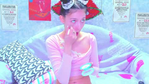 Snapshot of vanessa_florence chatting on January 16, 2025, 11:04 am RUSSIAN BARBIE BABE online show from January 16, 2025, 11:04 am