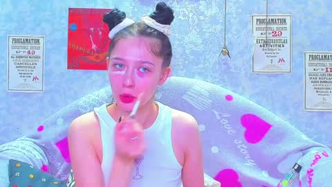 Snapshot of vanessa_florence chatting on February 8, 2025, 1:11 am RUSSIAN BARBIE BABE online show from February 8, 2025, 1:11 am