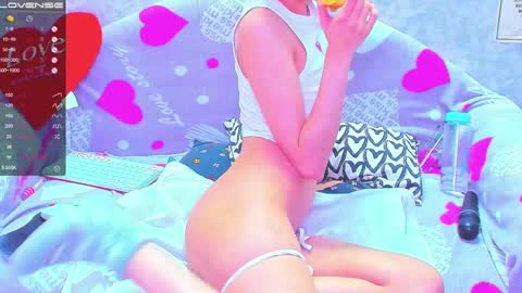 Snapshot of vanessa_florence chatting on February 23, 2025, 4:28 am RUSSIAN BARBIE BABE online show from February 23, 2025, 4:28 am
