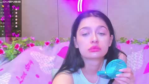 Snapshot of vanessa_florence chatting on March 12, 2025, 12:42 am RUSSIAN BARBIE BABE online show from March 12, 2025, 12:42 am