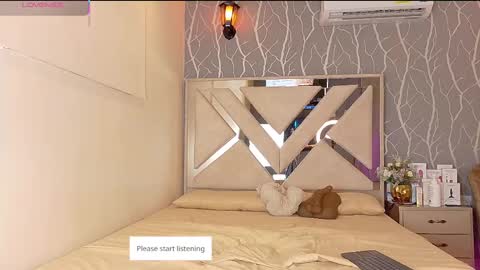 Snapshot of vanessa_guzman1 chatting on October 23, 2025, 12:15 pm online show from October 23, 2025, 12:15 pm