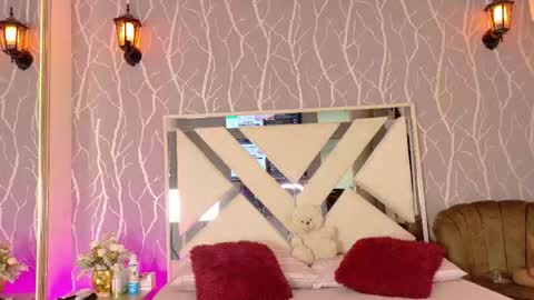 Snapshot of vanessa_guzman1 chatting on February 23, 2026, 12:35 pm online show from February 23, 2026, 12:35 pm