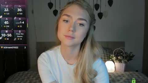 Snapshot of vanessa_maes chatting on February 24, 2026, 11:36 pm Vanessa Maes online show from February 24, 2026, 11:36 pm