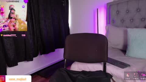 vanessa_mejiia online show from April 28, 2026, 4:12 pm
