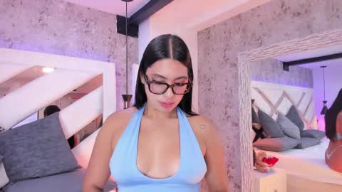 Vanessa  online show from May 27, 2026, 8:39 pm