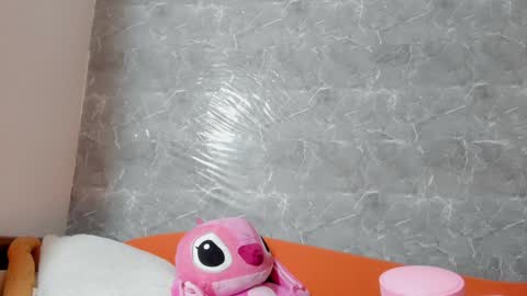 vanessaadol online show from February 4, 2025, 11:16 am