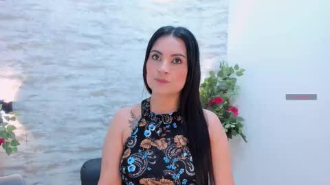 vanessamirren online show from October 16, 2025, 11:22 am