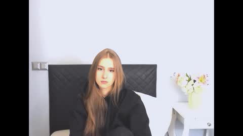 VanessaTrue online show from December 19, 2025, 4:36 pm