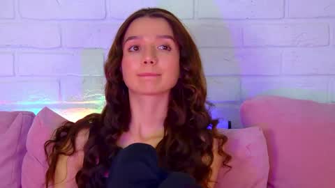 VanessaVienne online show from April 5, 2026, 4:26 pm