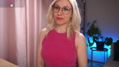Snapshot of vanessavoxx chatting on April 5, 2026, 5:54 pm Vanessa online show from April 5, 2026, 5:54 pm