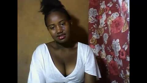 Snapshot of vaniah321 chatting on December 21, 2024, 9:55 am vaniah321 online show from December 21, 2024, 9:55 am