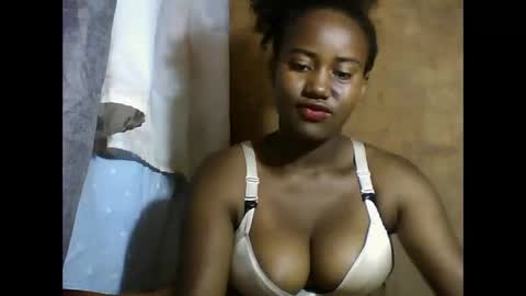 Snapshot of vaniah321 chatting on December 30, 2024, 6:42 am vaniah321 online show from December 30, 2024, 6:42 am