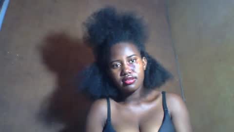 Snapshot of vaniah321 chatting on January 15, 2025, 11:00 am vaniah321 online show from January 15, 2025, 11:00 am