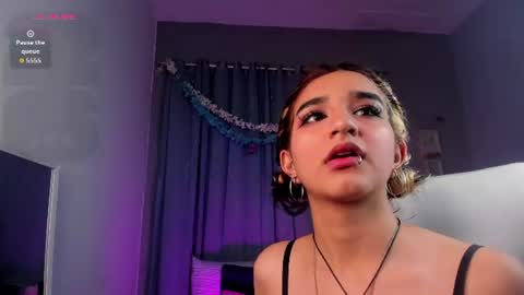 Snapshot of vanillafairy_ chatting on July 3, 2026, 9:10 pm vanillafairy_ online show from July 3, 2026, 9:10 pm
