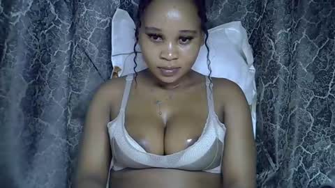 Snapshot of vanillavenus chatting on January 12, 2026, 7:08 pm vanillavenus online show from January 12, 2026, 7:08 pm