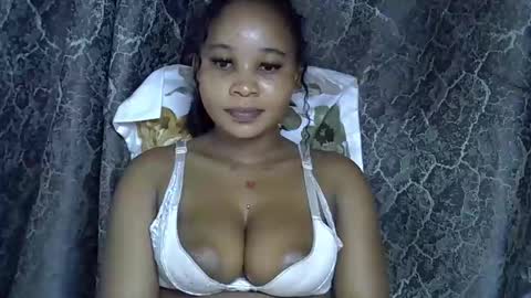 Snapshot of vanillavenus chatting on January 13, 2026, 10:04 pm vanillavenus online show from January 13, 2026, 10:04 pm