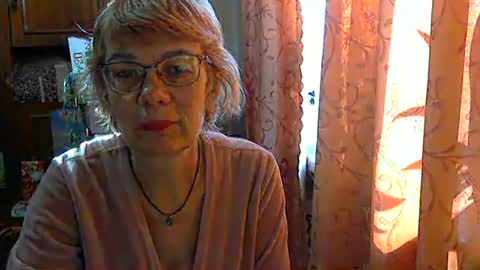 Snapshot of vanillaxcreamy chatting on February 24, 2025, 11:43 am Vanillaxcreamy online show from February 24, 2025, 11:43 am