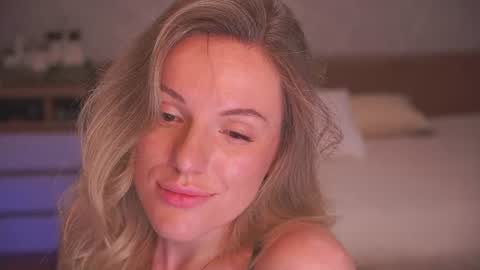 Snapshot of vanille_mystery chatting on June 30, 2026, 11:06 pm Sophie online show from June 30, 2026, 11:06 pm