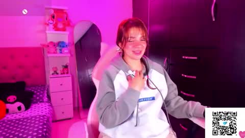 Snapshot of vannessa_shy chatting on March 5, 2026, 5:09 pm Vanesa online show from March 5, 2026, 5:09 pm