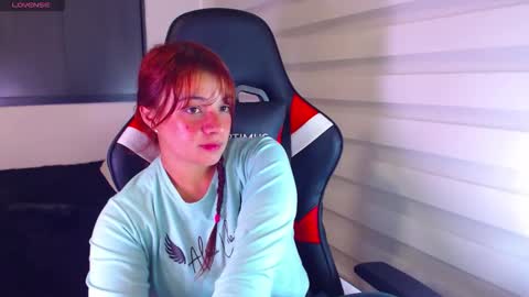 Snapshot of vannessa_shy chatting on April 7, 2026, 8:09 pm Vanesa online show from April 7, 2026, 8:09 pm