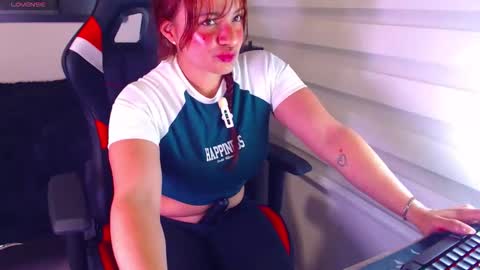 Snapshot of vannessa_shy chatting on April 9, 2026, 1:05 am Vanesa online show from April 9, 2026, 1:05 am